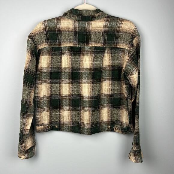 Vintage large long sleeve cropped plaid button down shacket by Stefano Basics - Picture 7 of 8